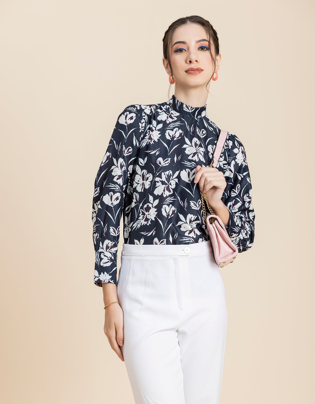 Ban Collar Long Cuff Top