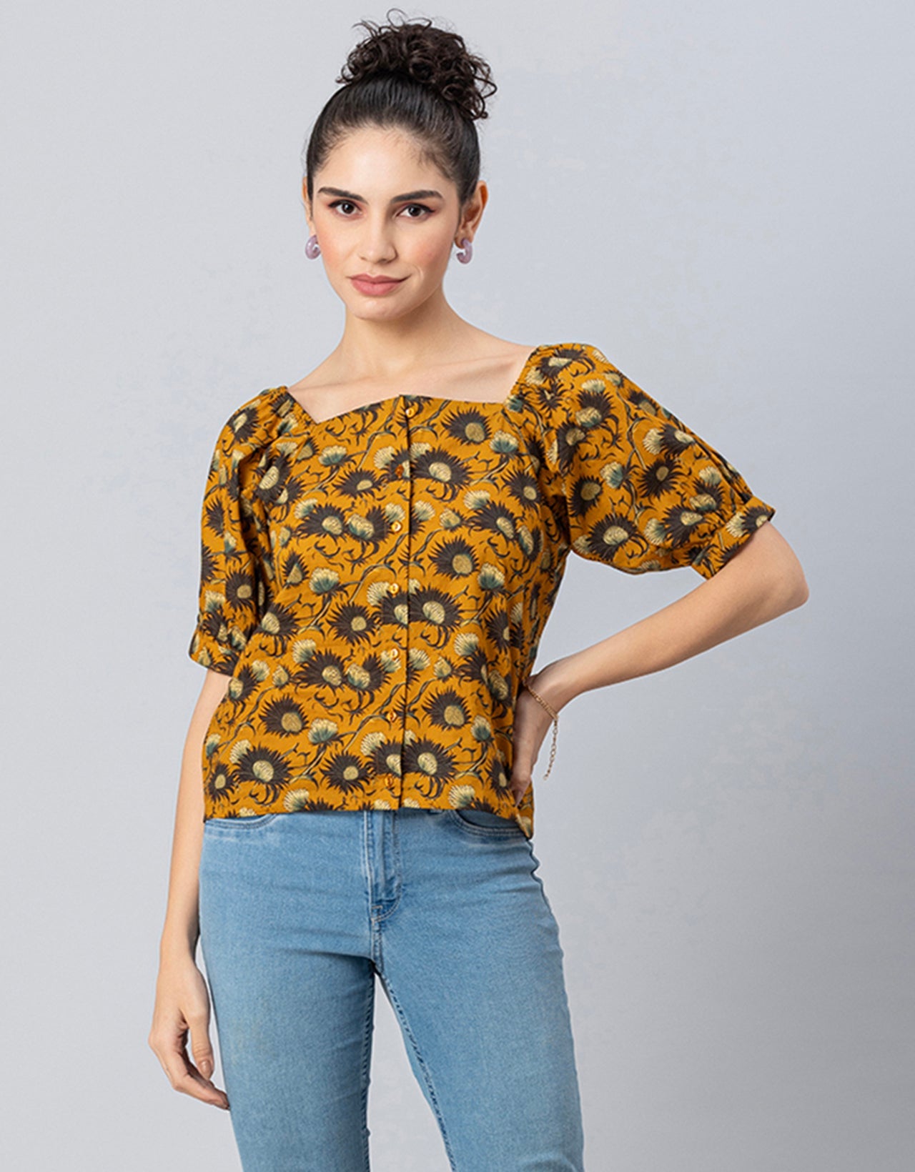 Square Neck Puffed Sleeves