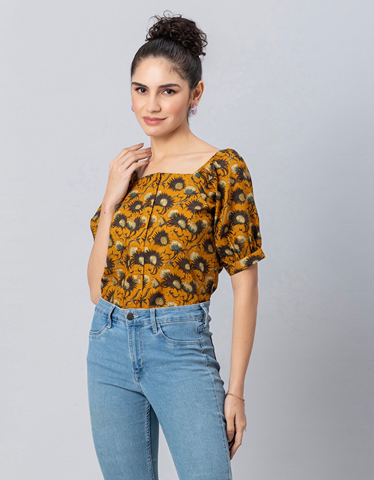 Square Neck Puffed Sleeves