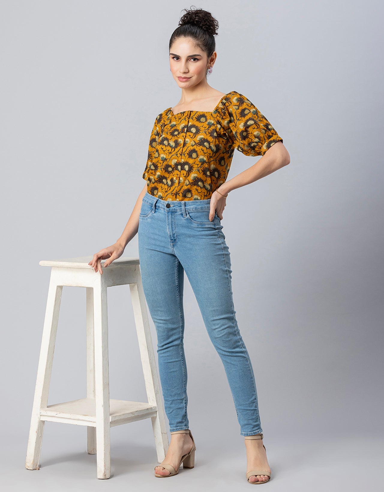 Square Neck Puffed Sleeves