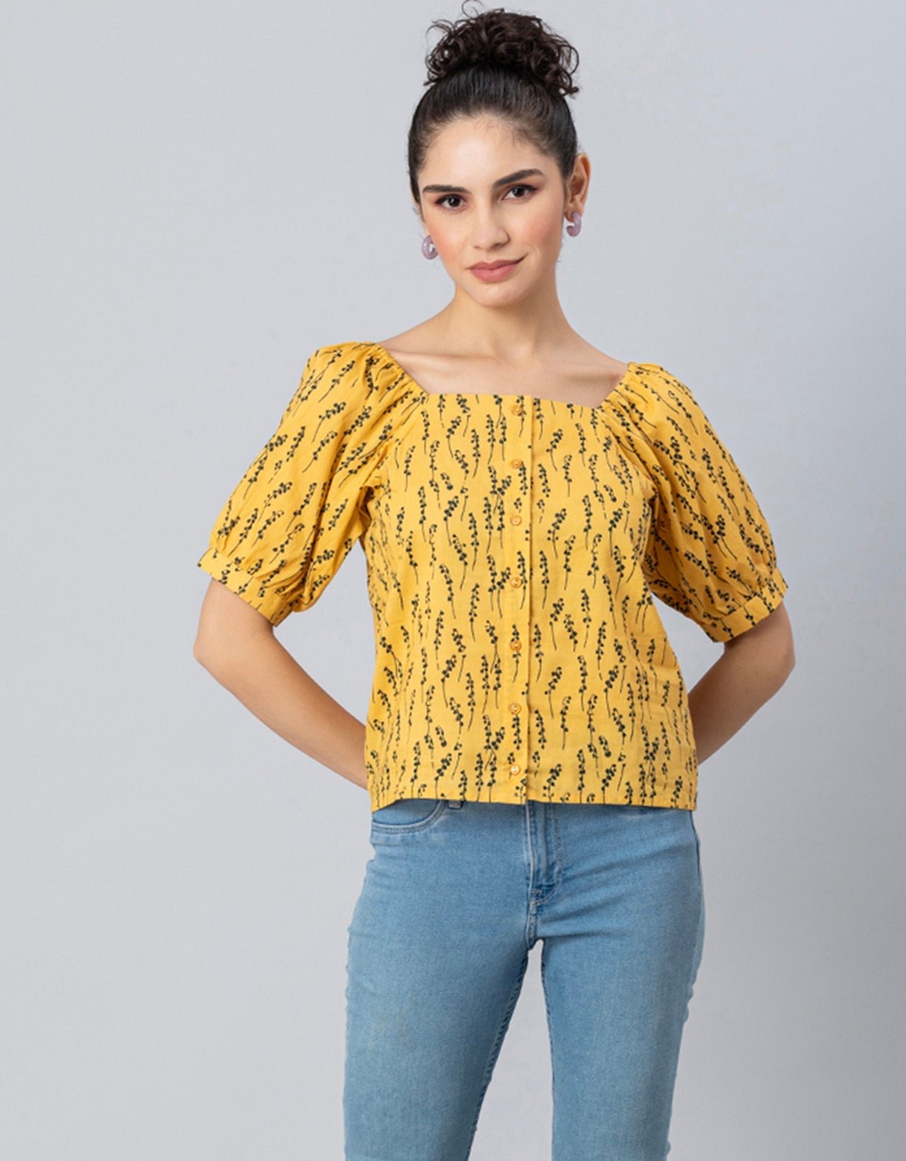 Square Neck Puffed Sleeves
