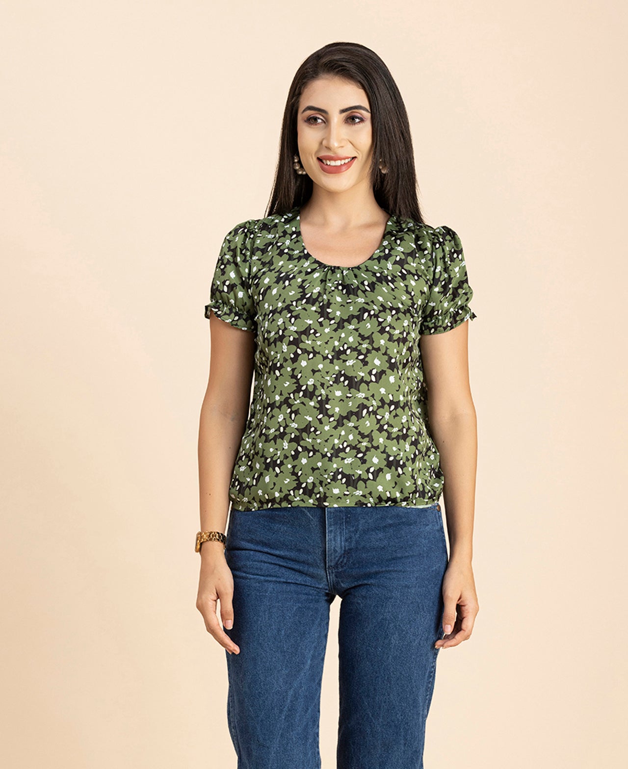 Round Neck Puffed Sleeves