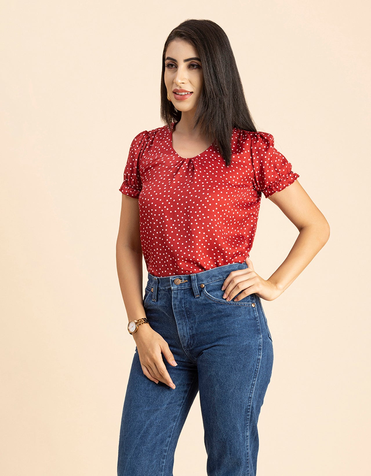 Round Neck Puffed Sleeves