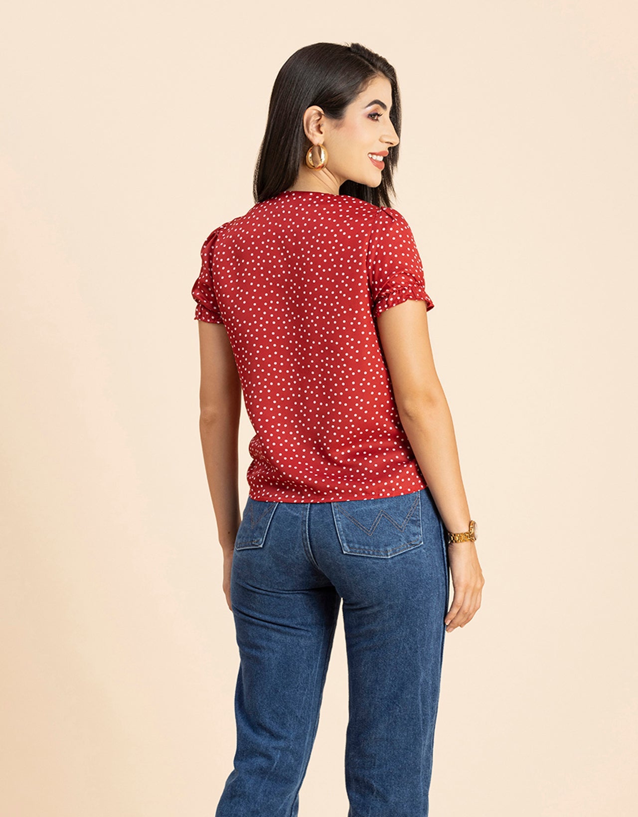 Round Neck Puffed Sleeves