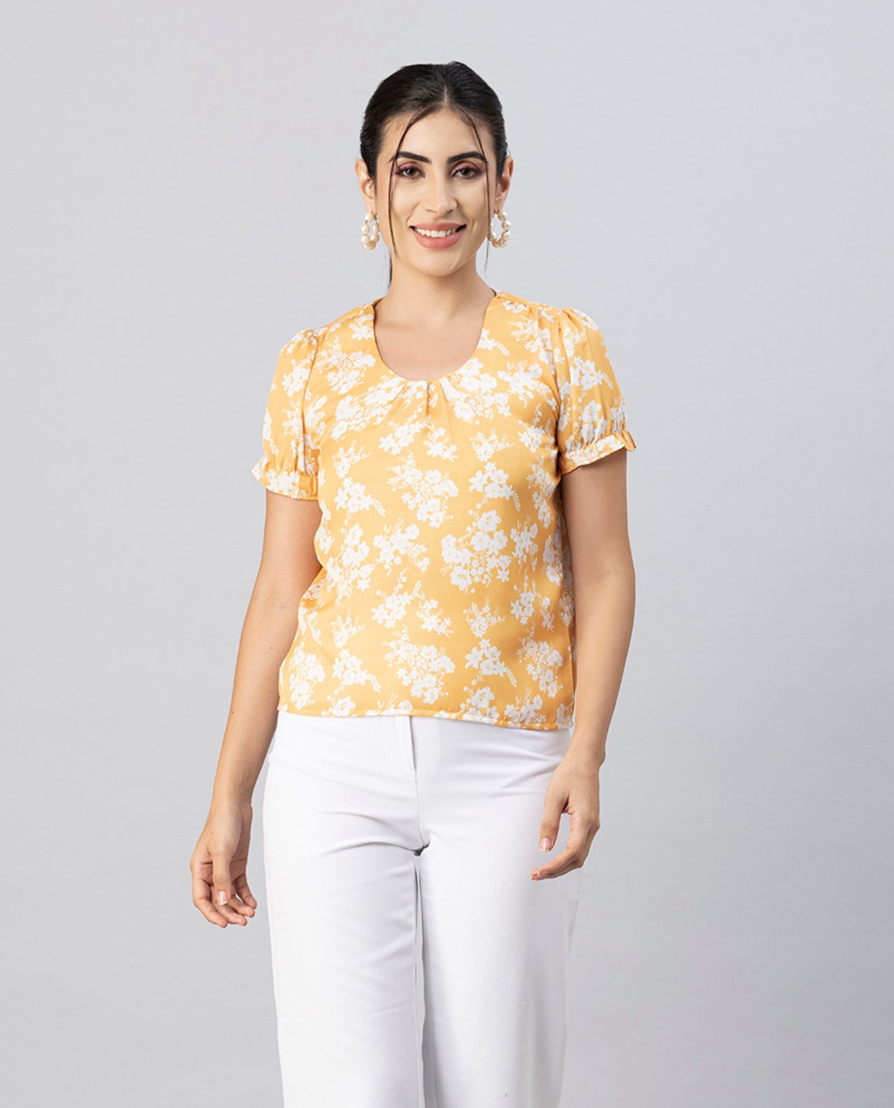 Round Neck Puffed Sleeves