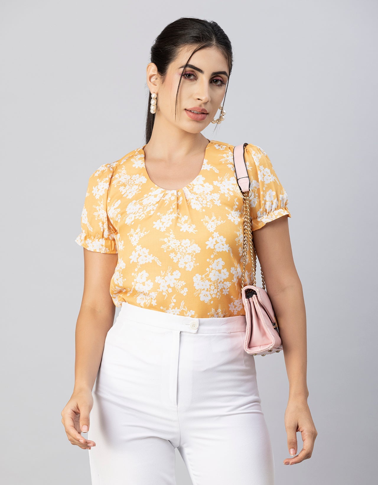Round Neck Puffed Sleeves
