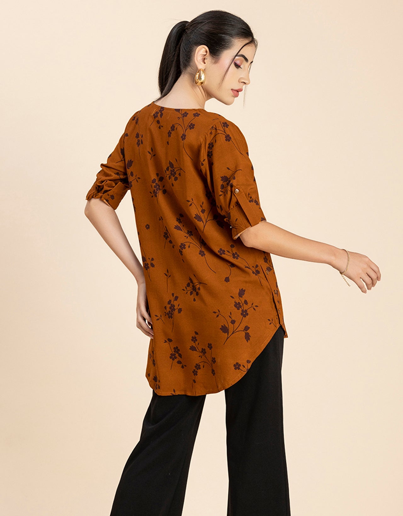 Round Neck Button Placket