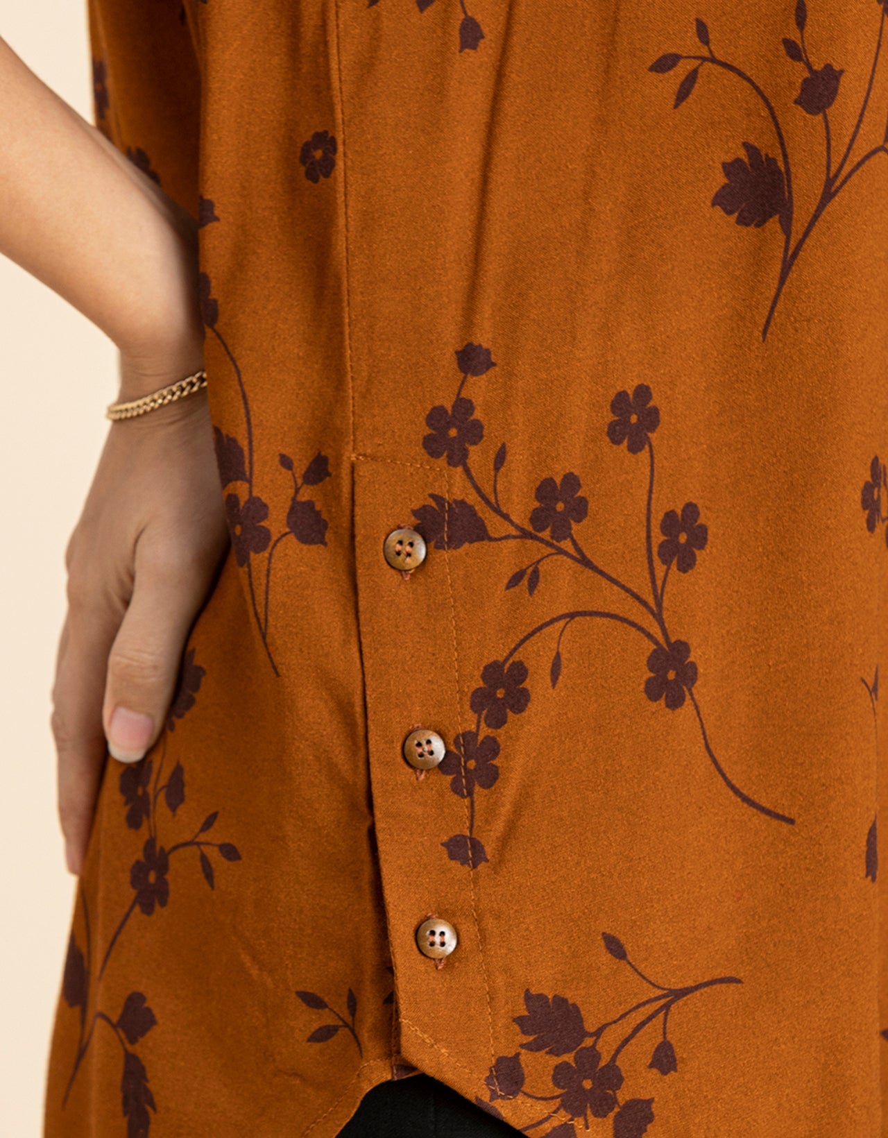 Round Neck Button Placket
