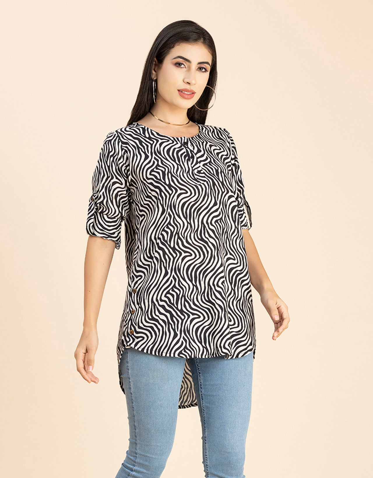Round Neck Button Placket