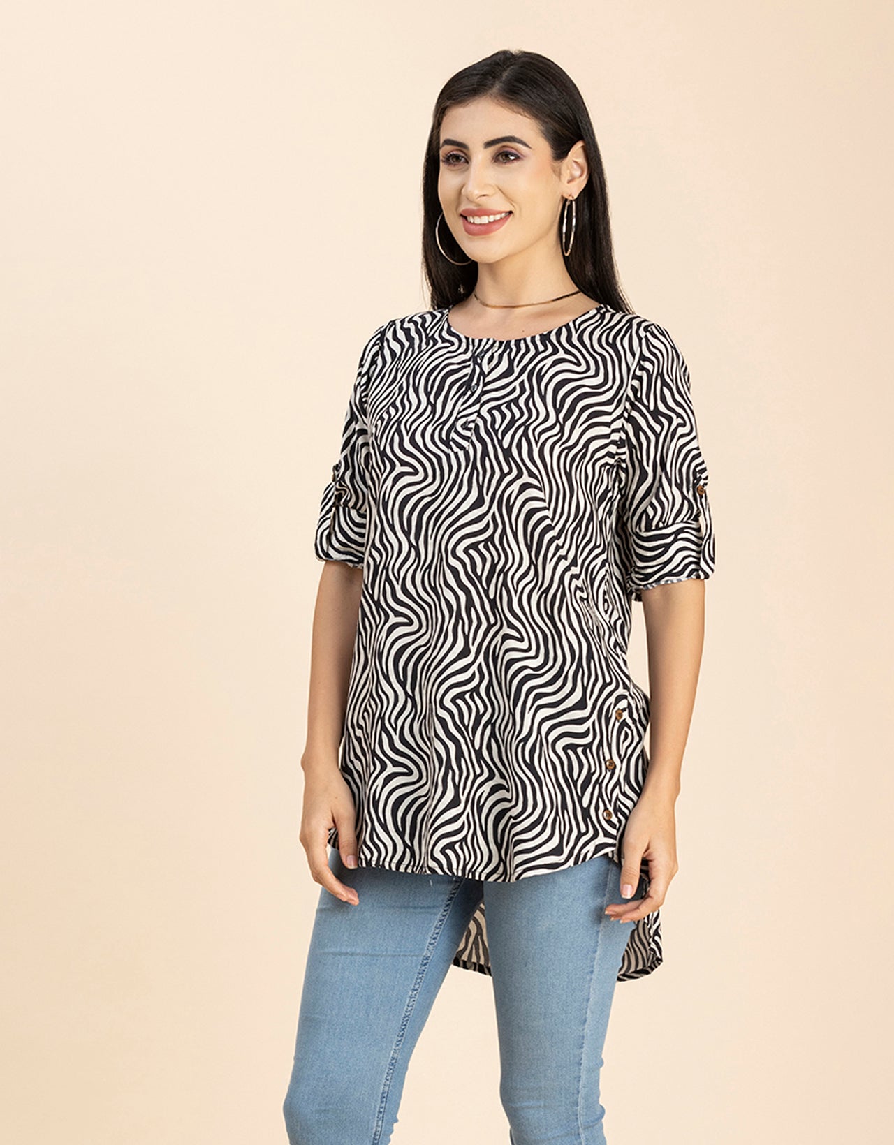 Round Neck Button Placket