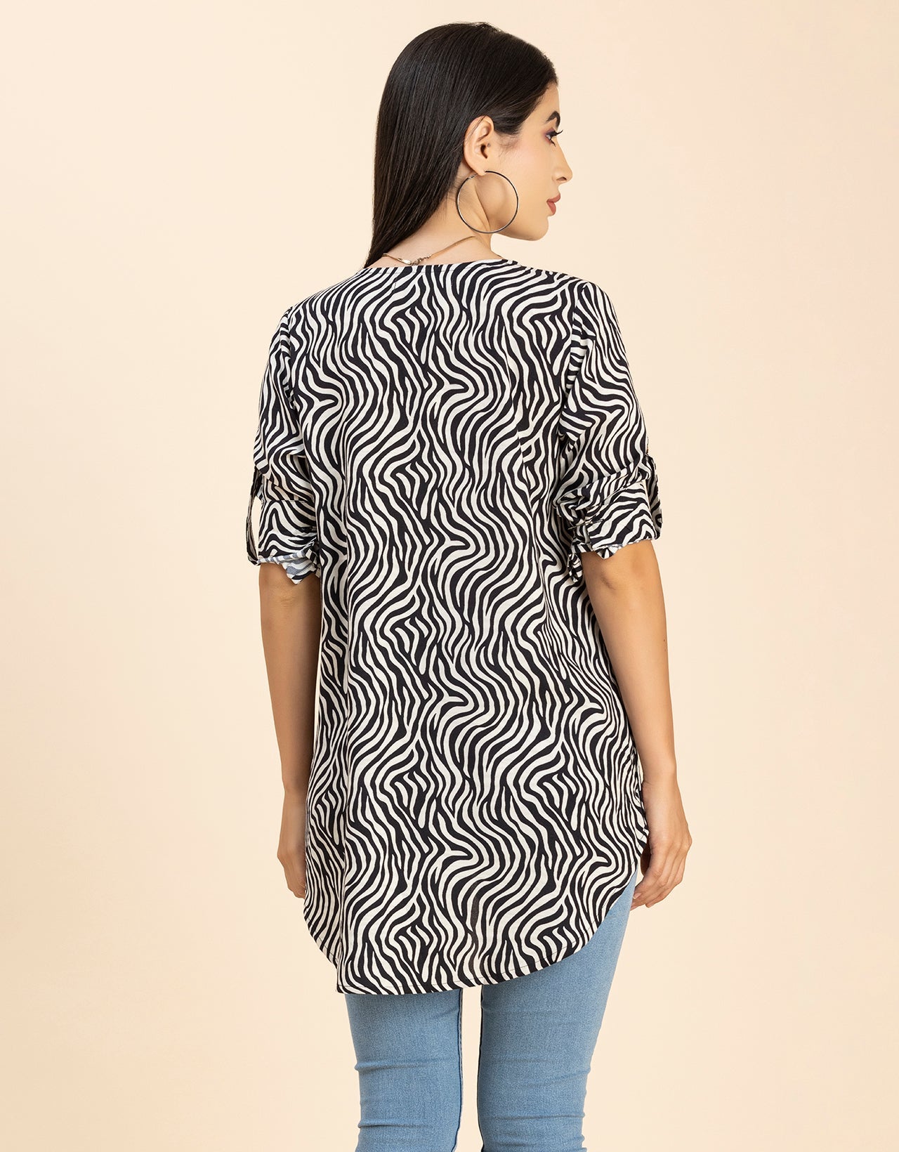 Round Neck Button Placket