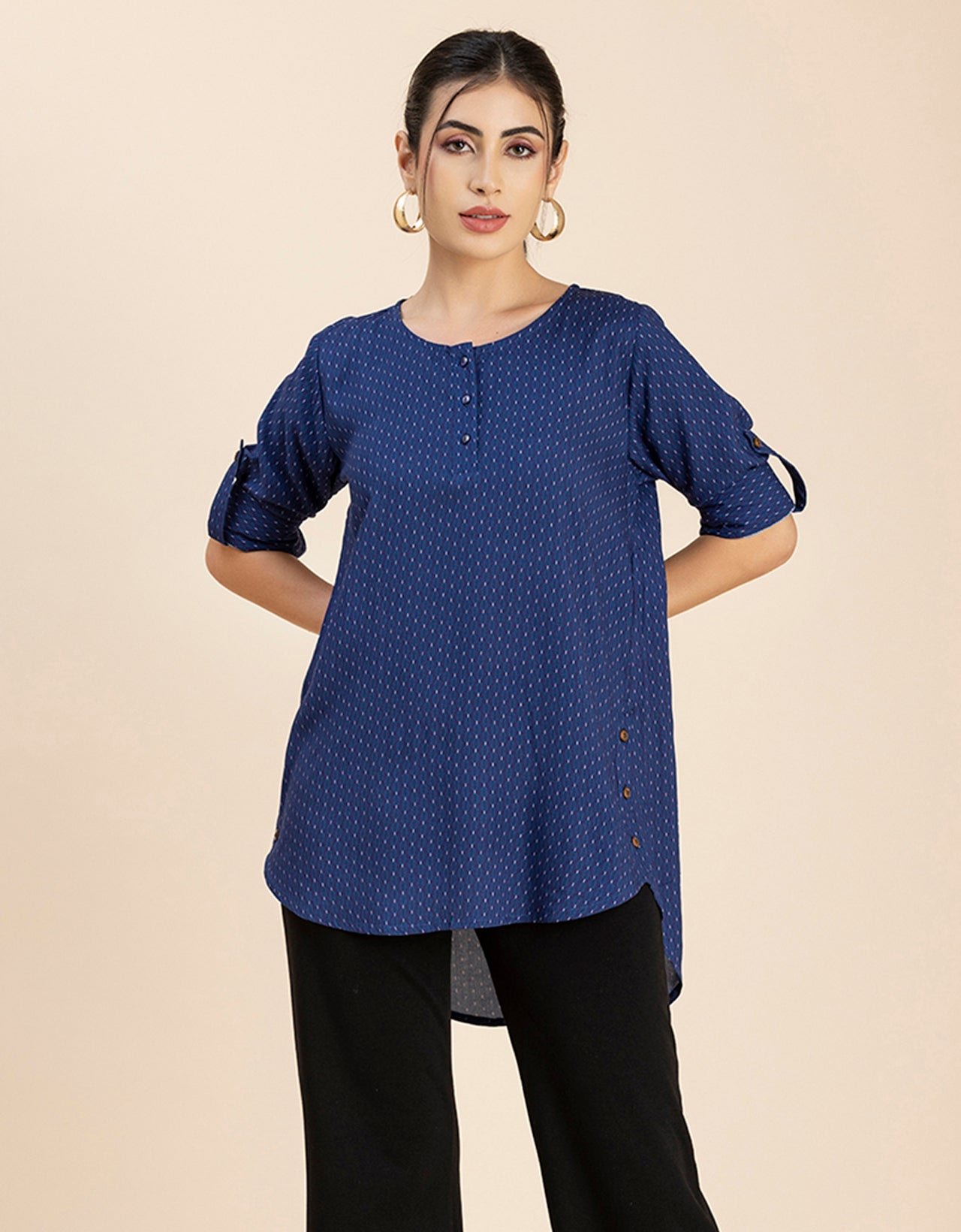 Round Neck Button Placket