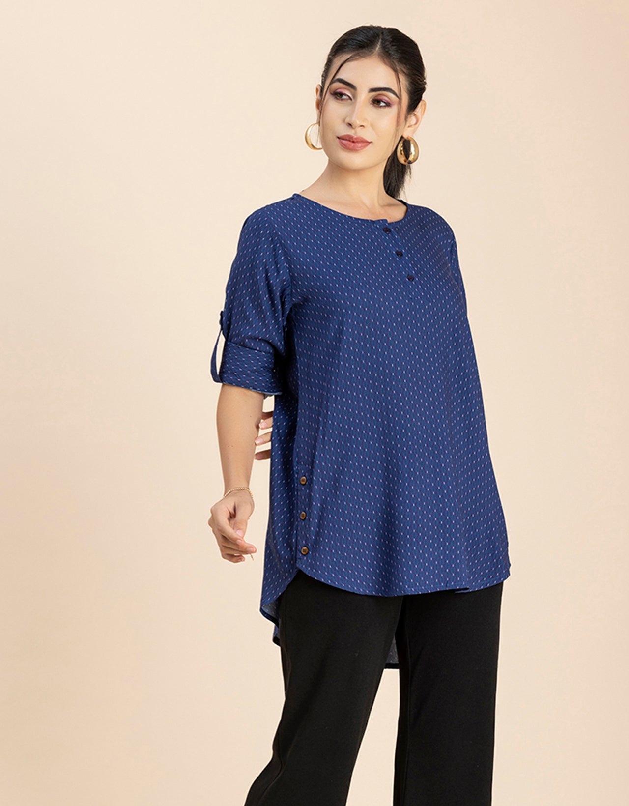 Round Neck Button Placket