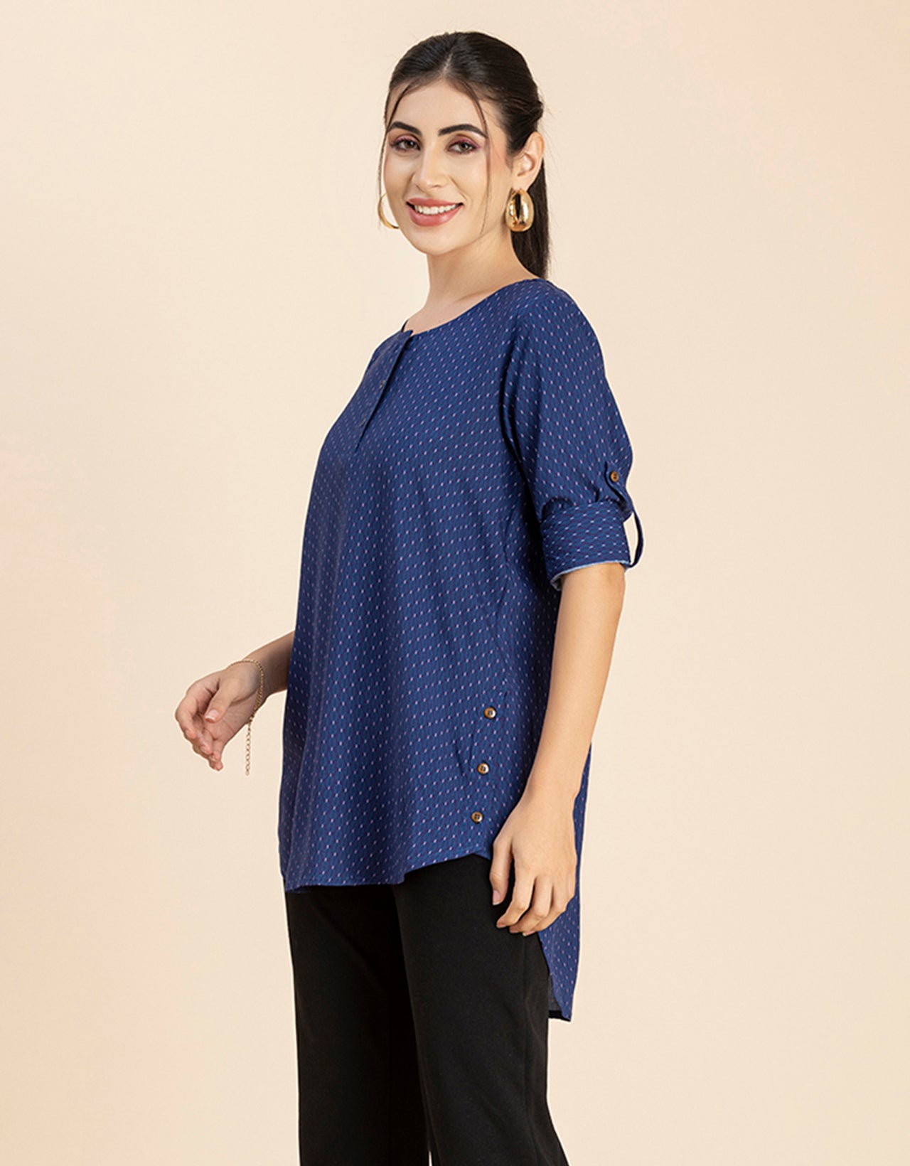 Round Neck Button Placket