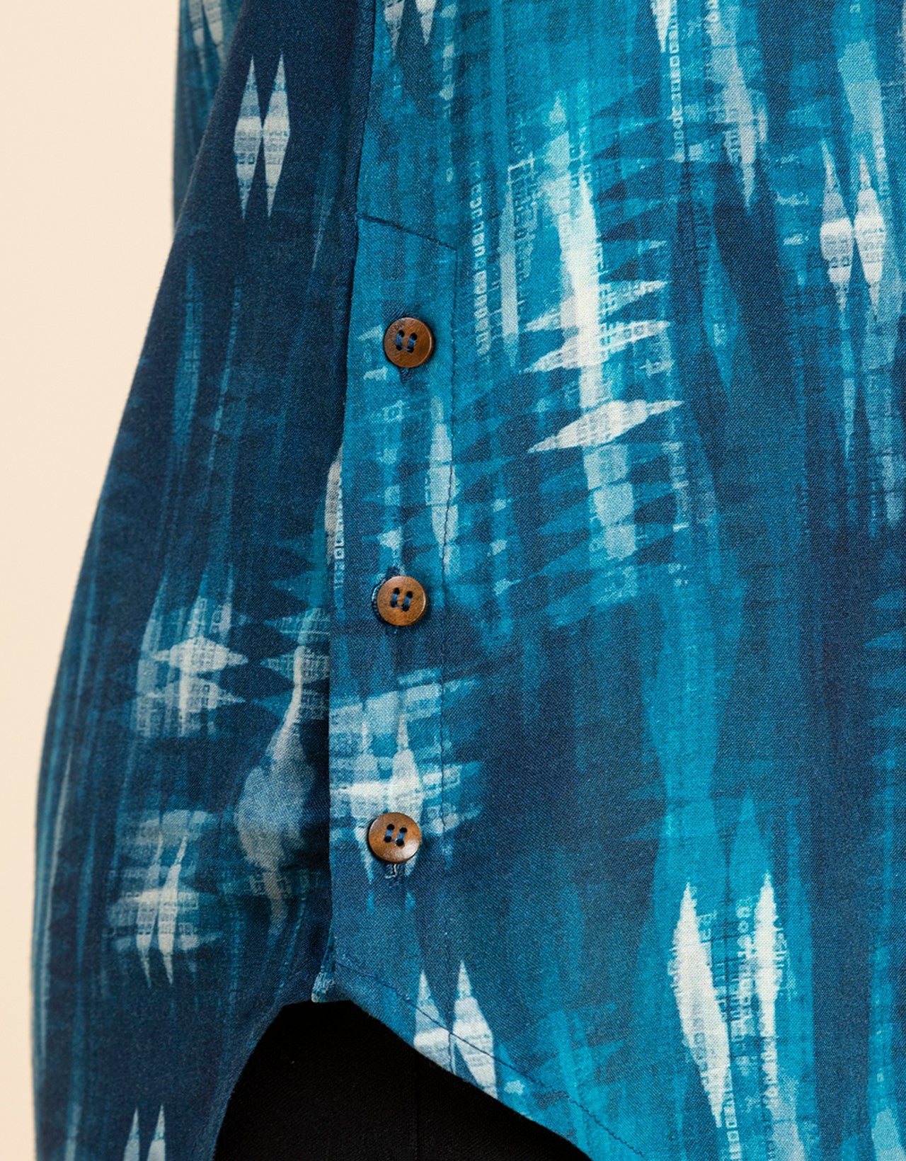 Round Neck Button Placket