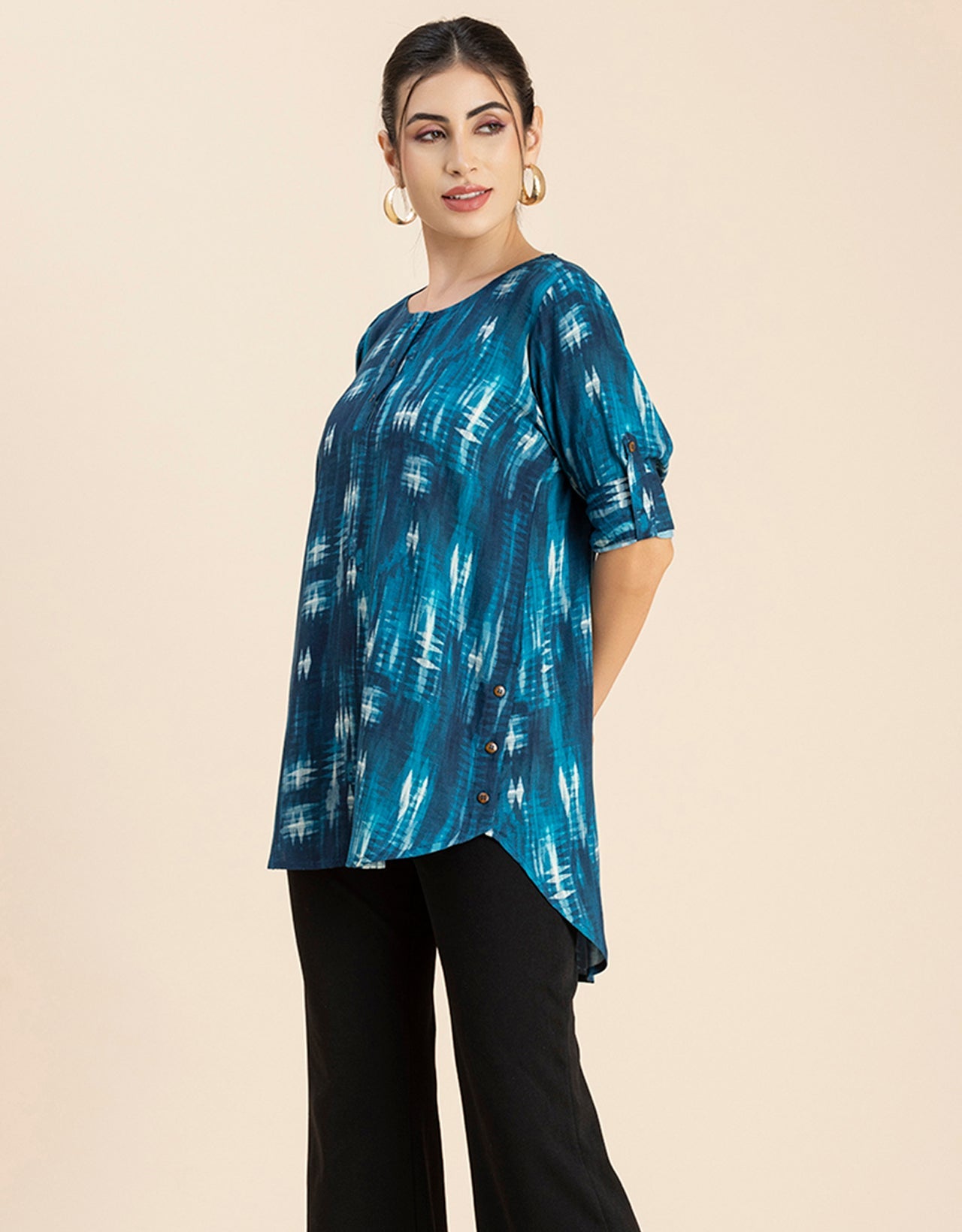 Round Neck Button Placket