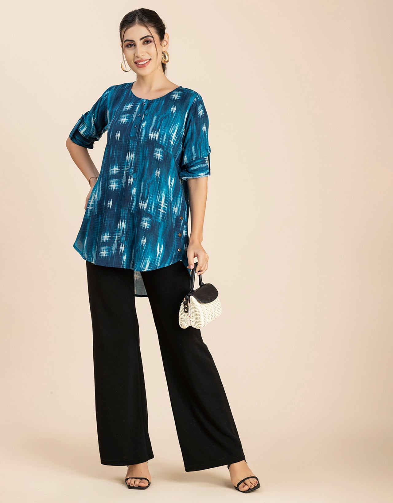 Round Neck Button Placket