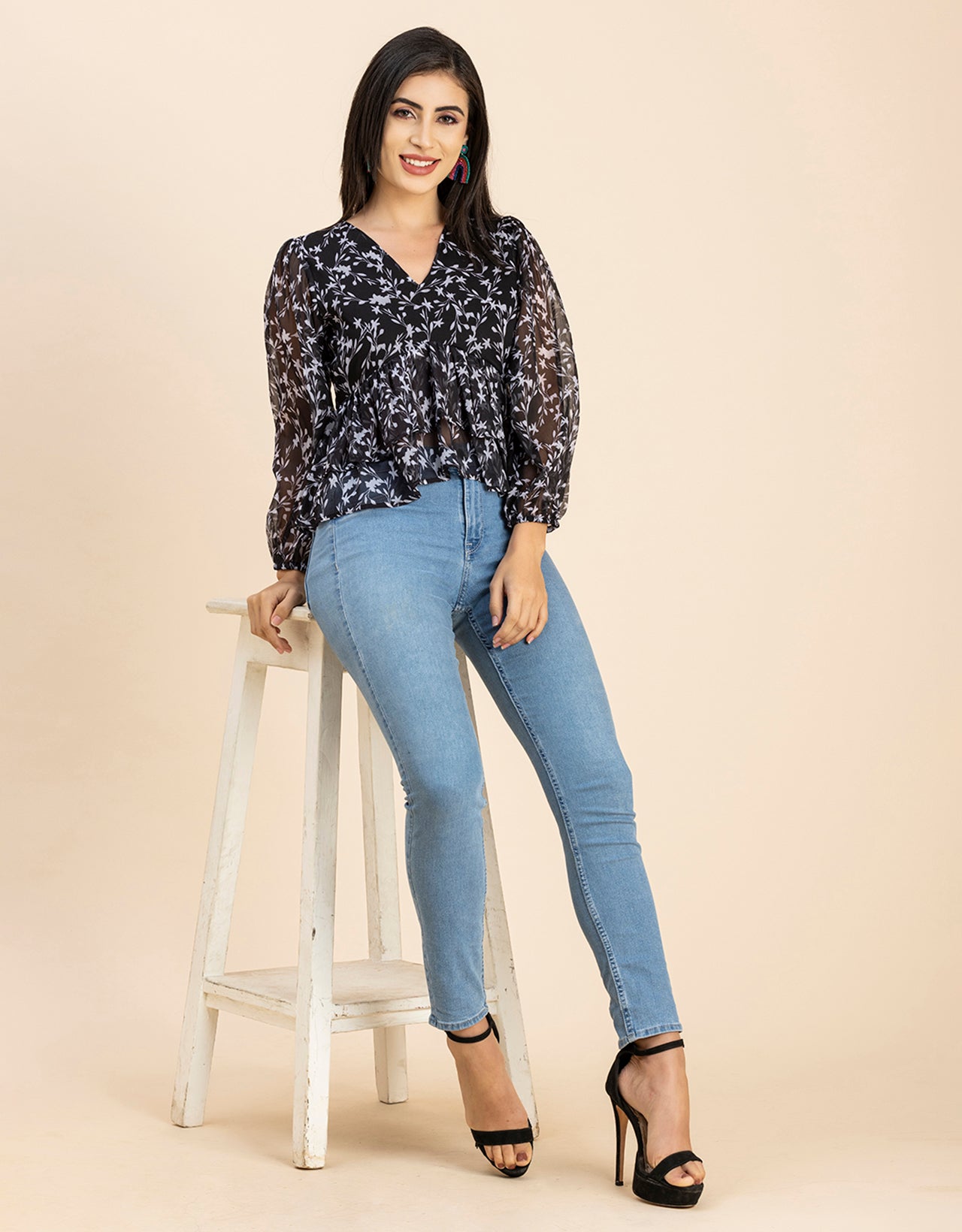V Neck Balloon Sleeves