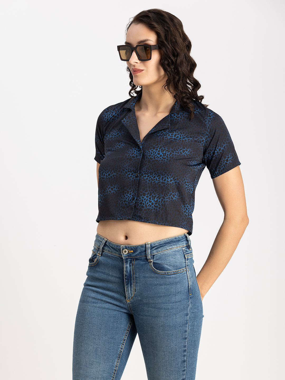 Crop Shirt Buttoned