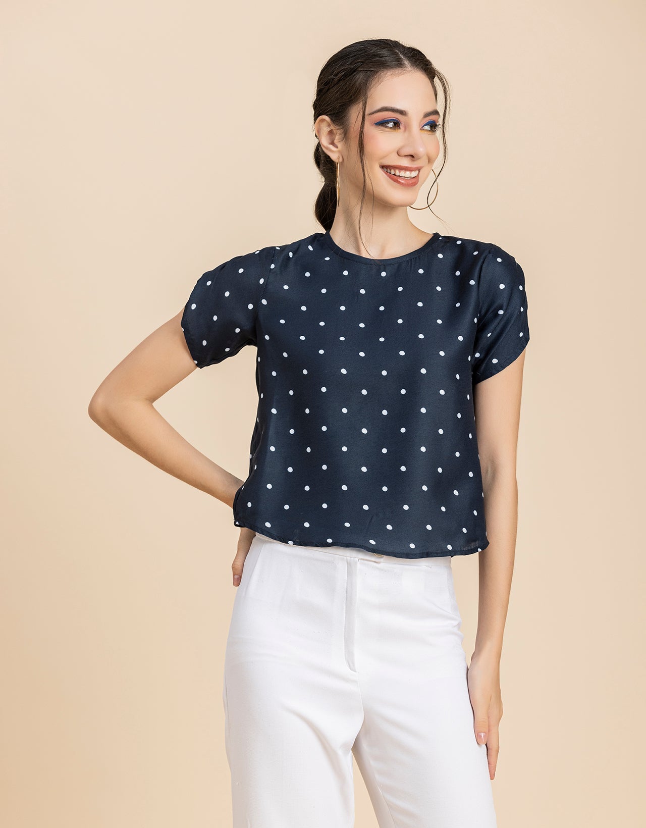 Round Neck Petal Sleeves