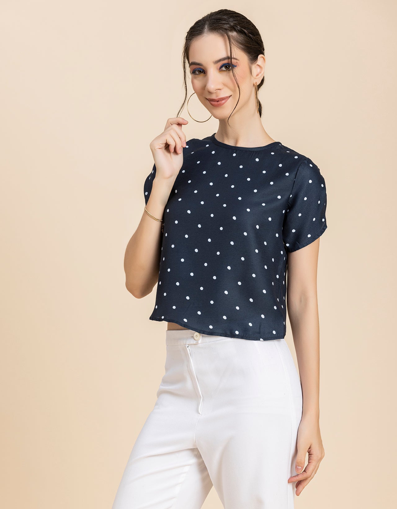 Round Neck Petal Sleeves