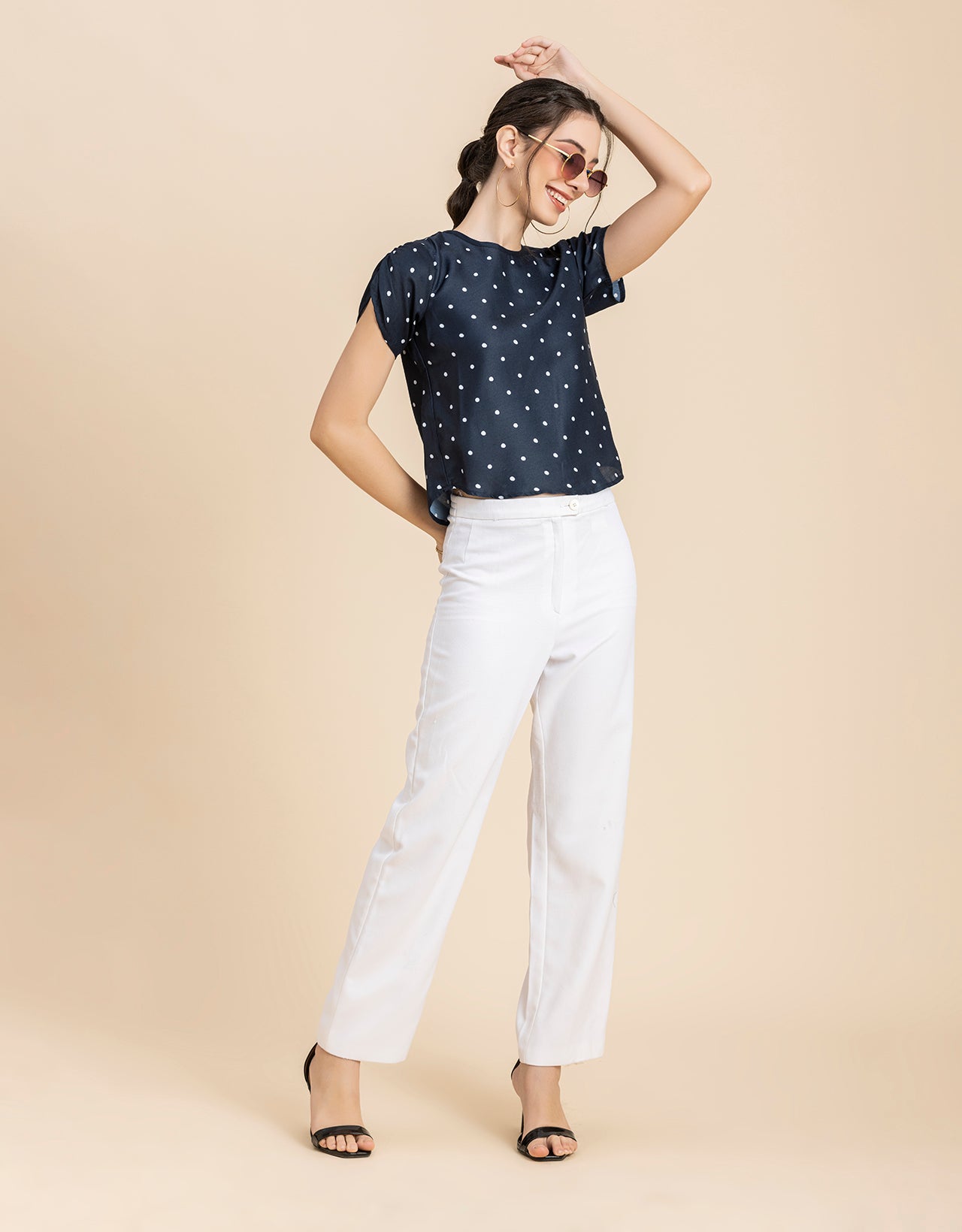 Round Neck Petal Sleeves