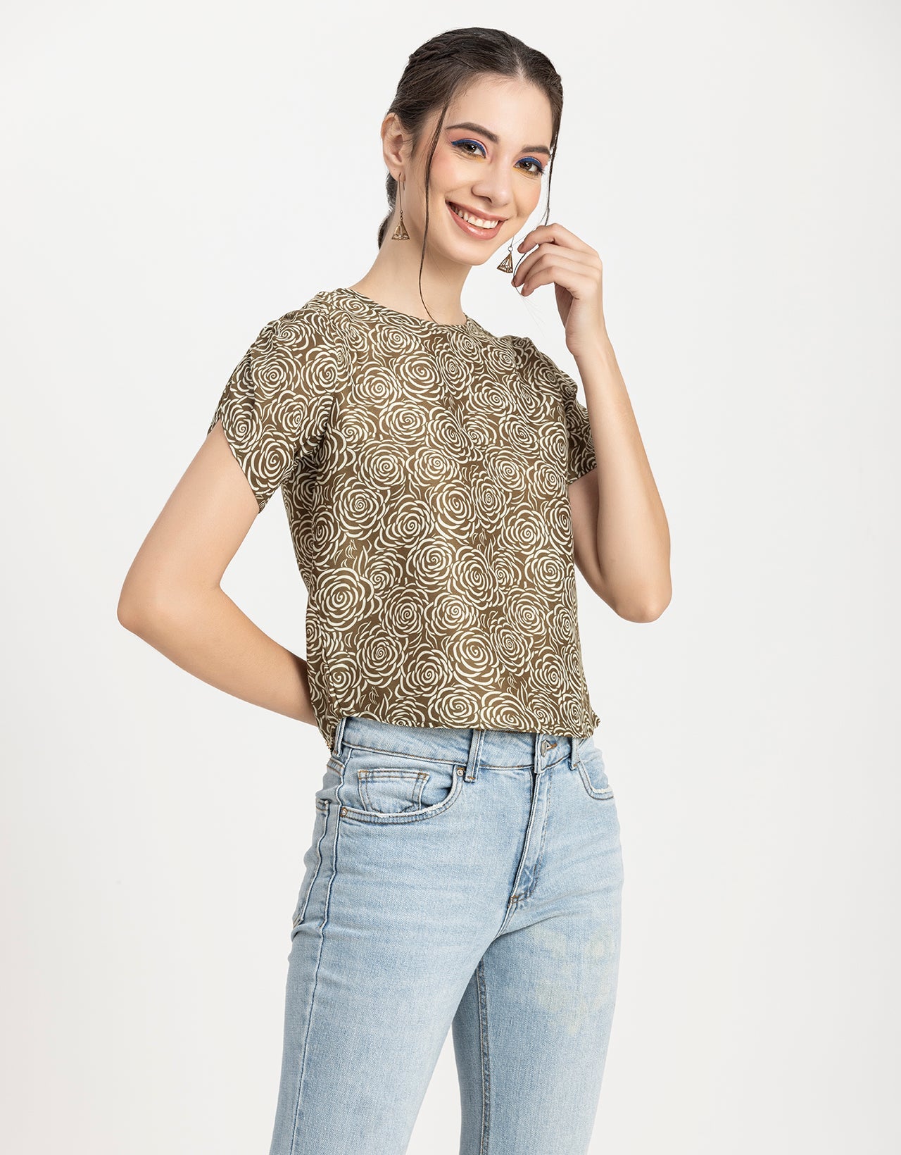 Round Neck Petal Sleeves