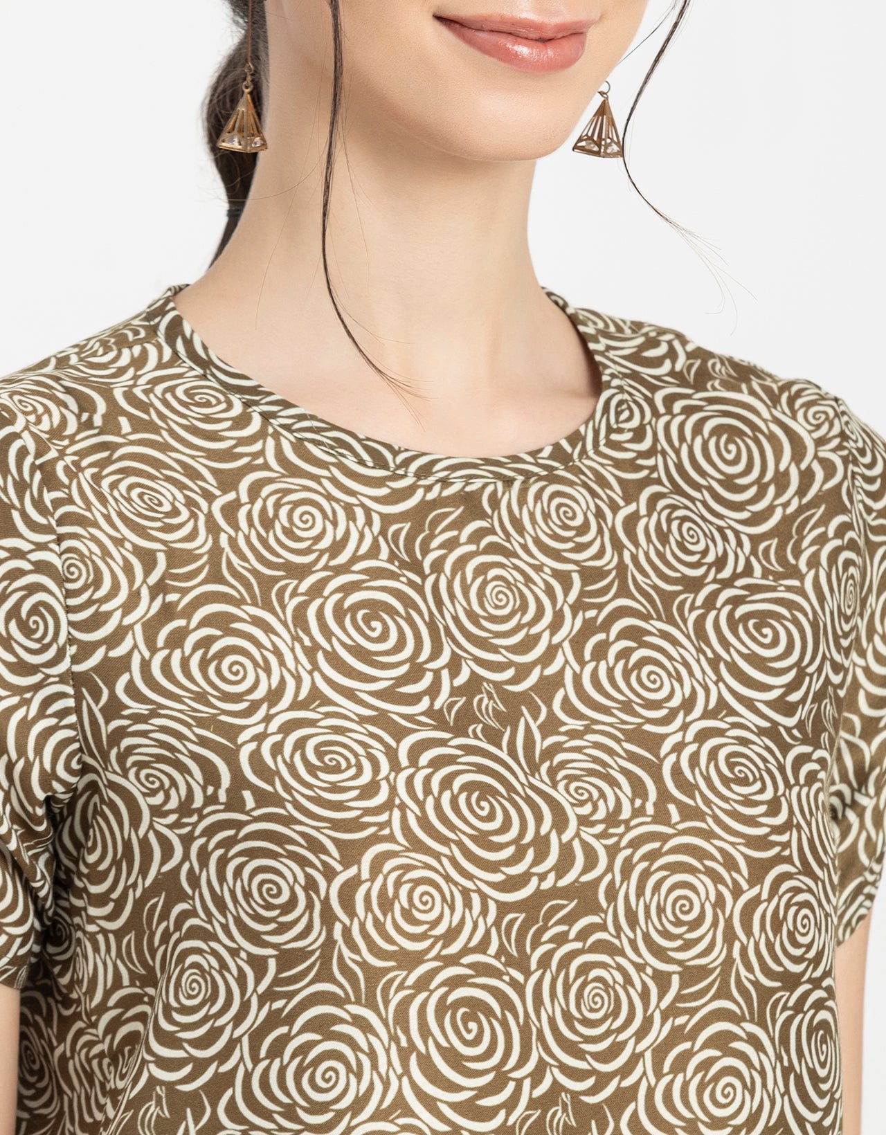 Round Neck Petal Sleeves
