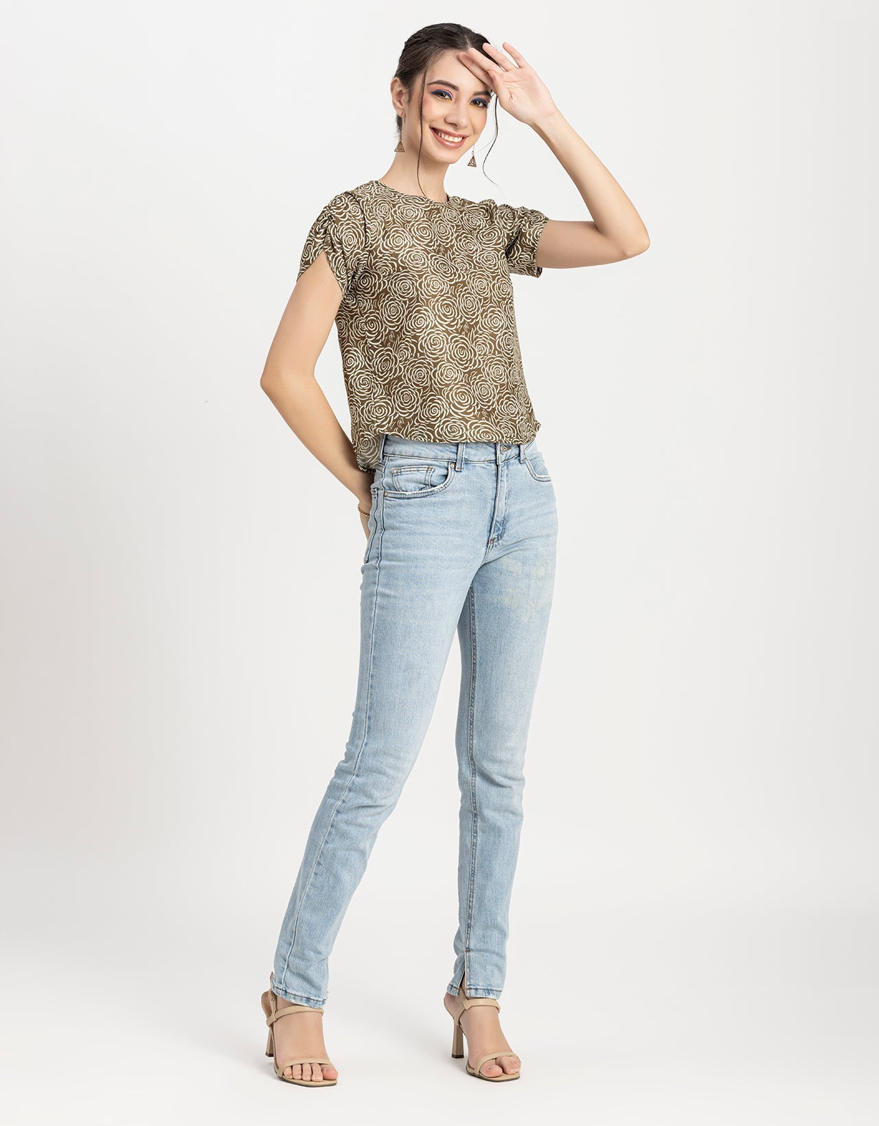 Round Neck Petal Sleeves