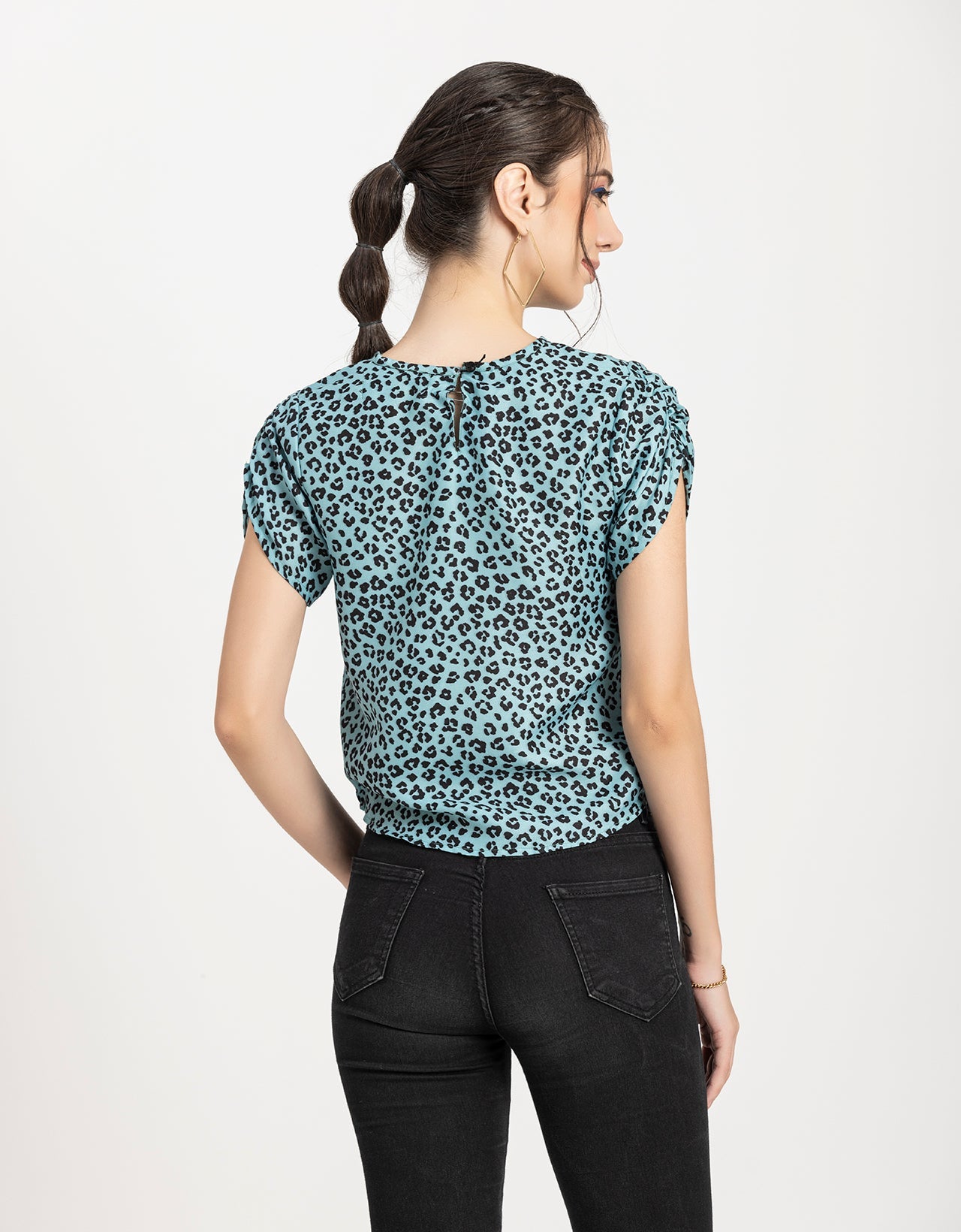 Round Neck Petal Sleeves
