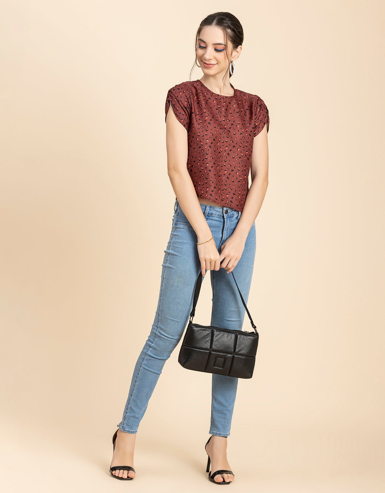 Round Neck Petal Sleeves