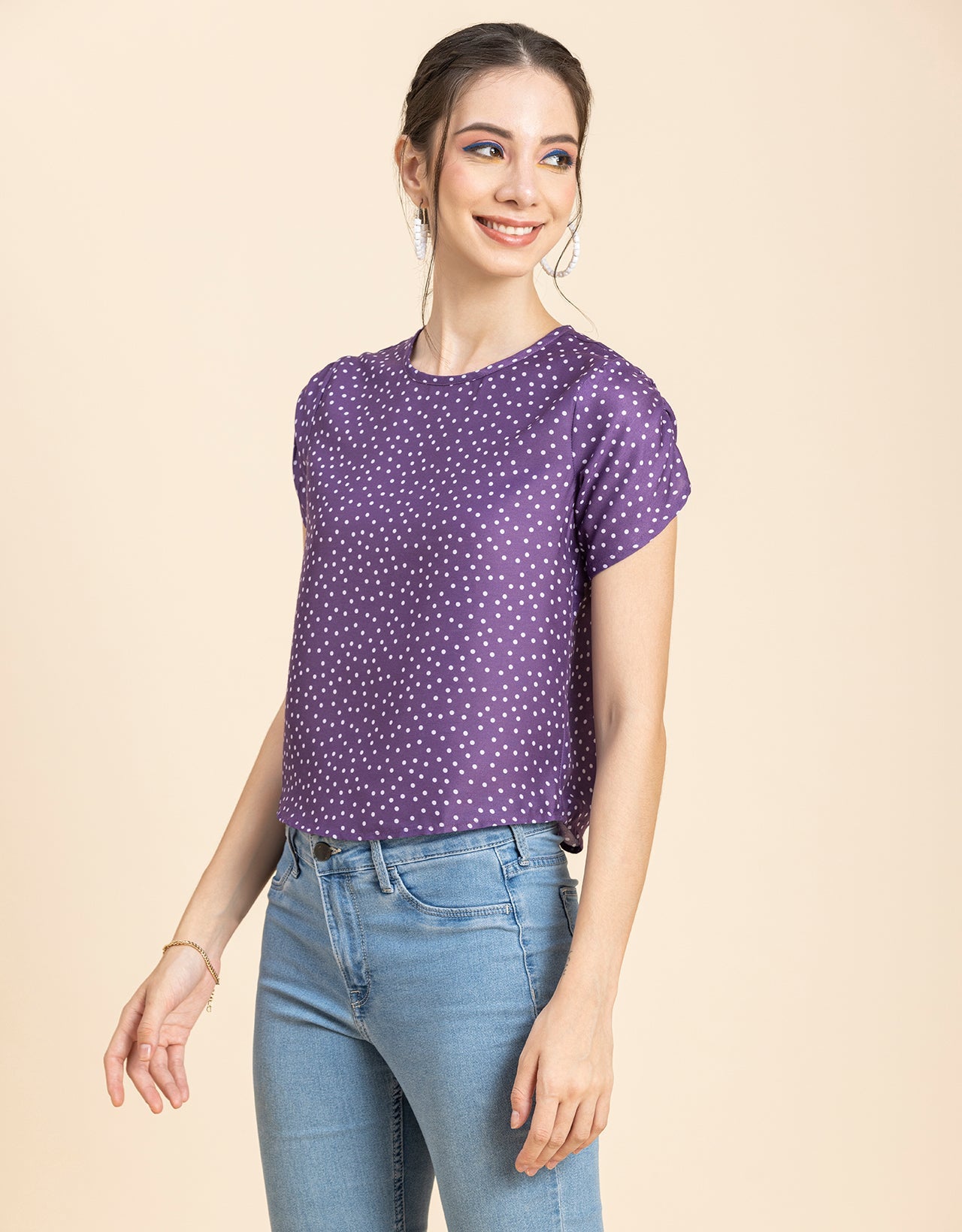 Round Neck Petal Sleeves
