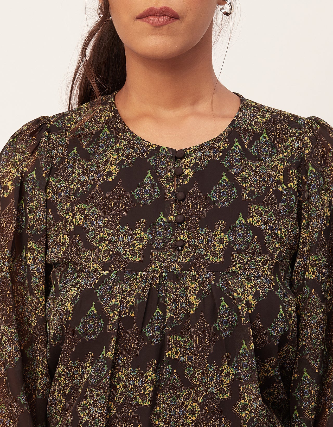 Round Neck Long Puff Sleeve