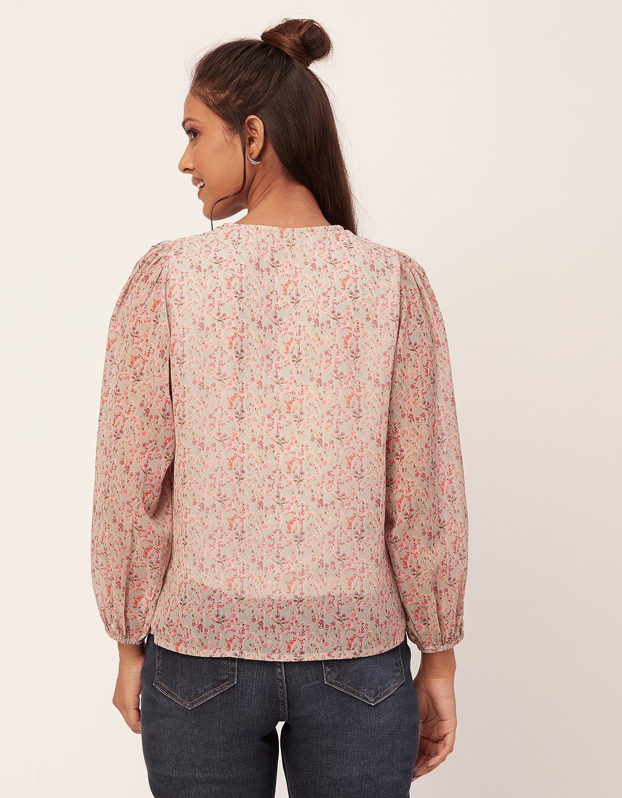 Round Neck Long Puff Sleeve
