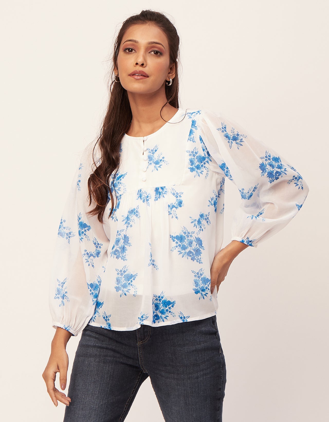 Round Neck Long Puff Sleeve