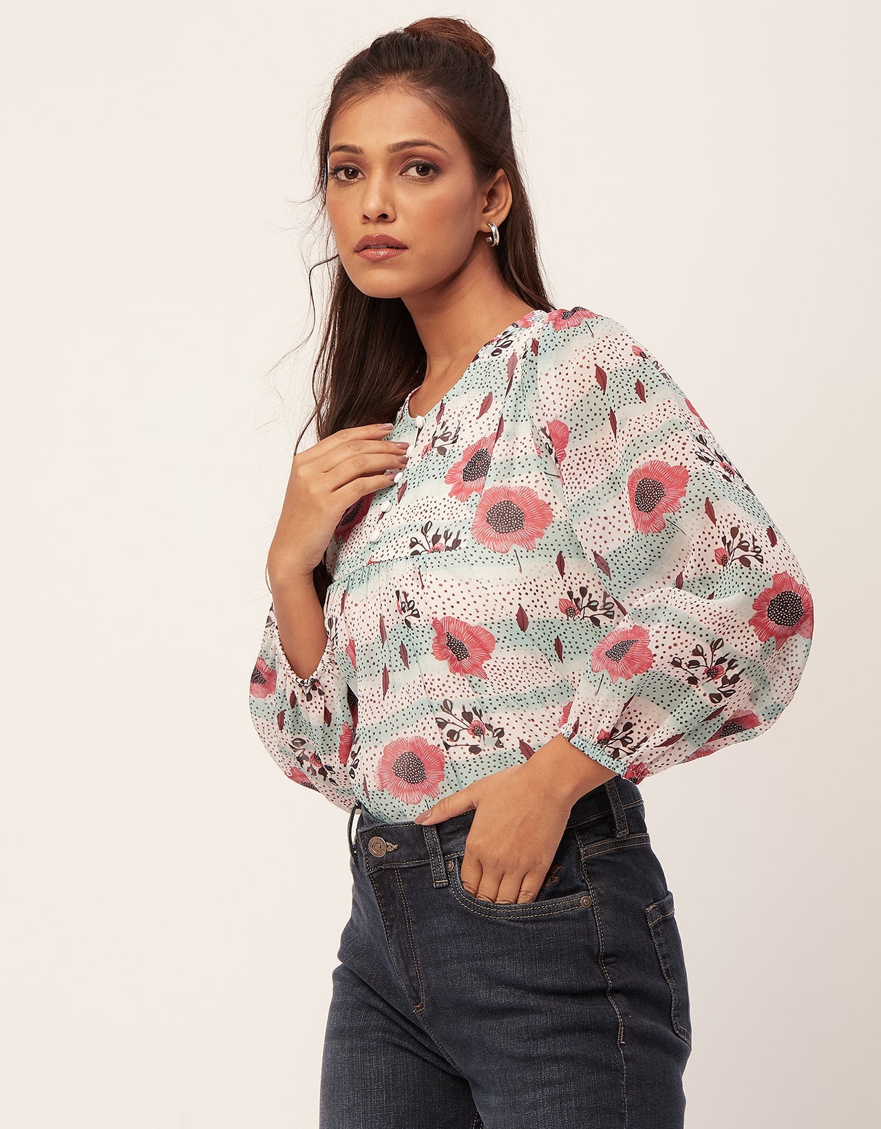 Round Neck Long Puff Sleeve