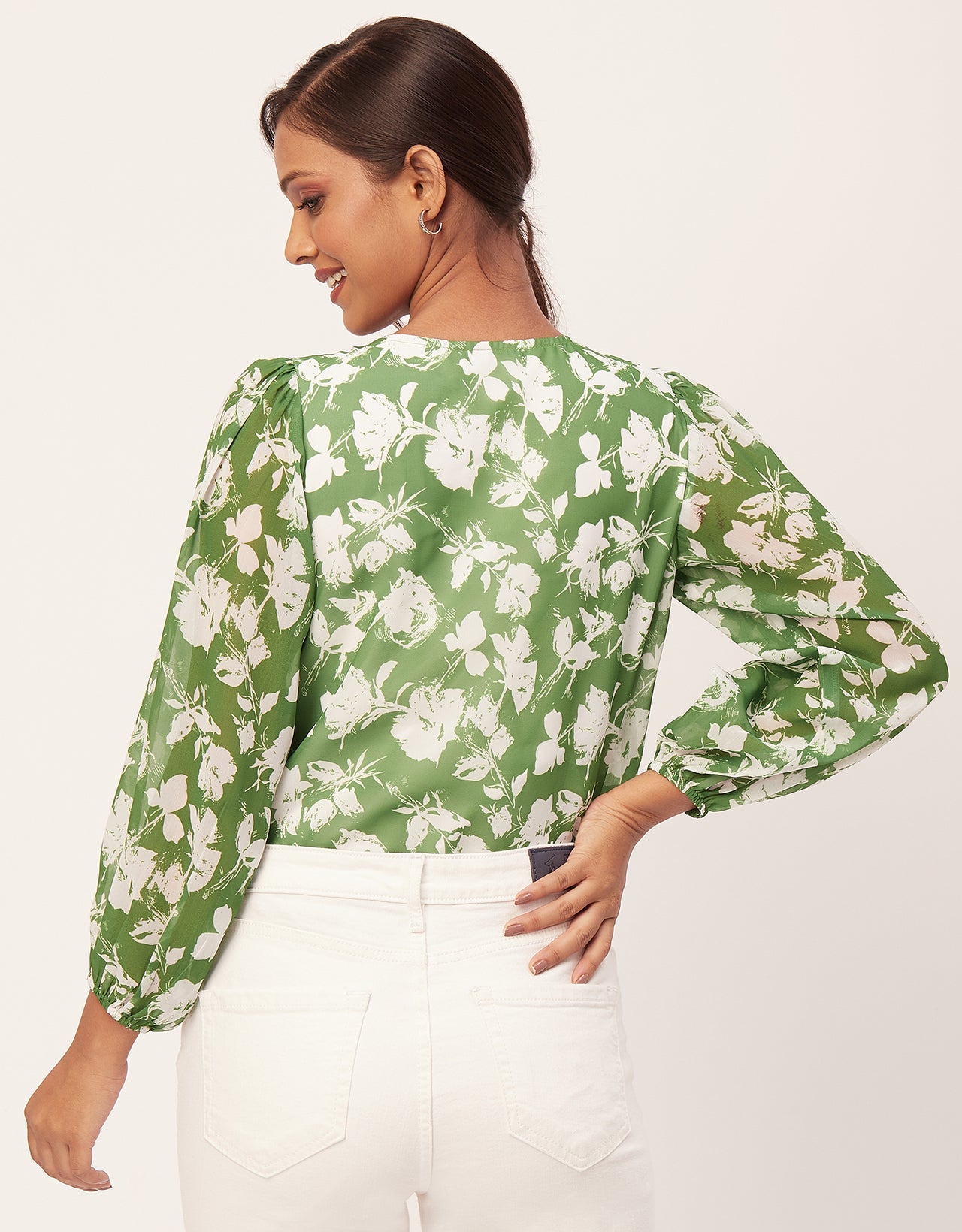 Round Neck Long Puff Sleeve