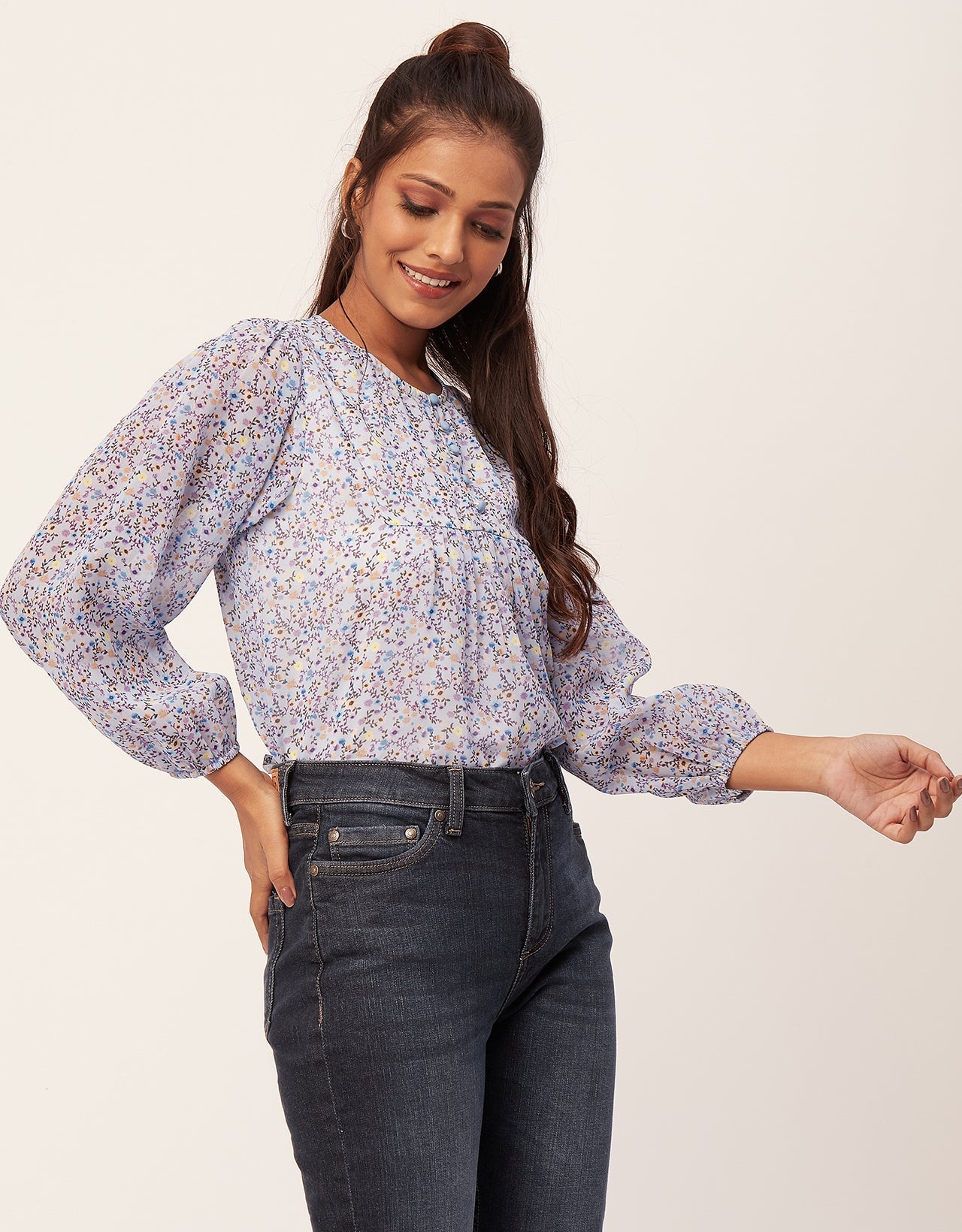 Round Neck Long Puff Sleeve