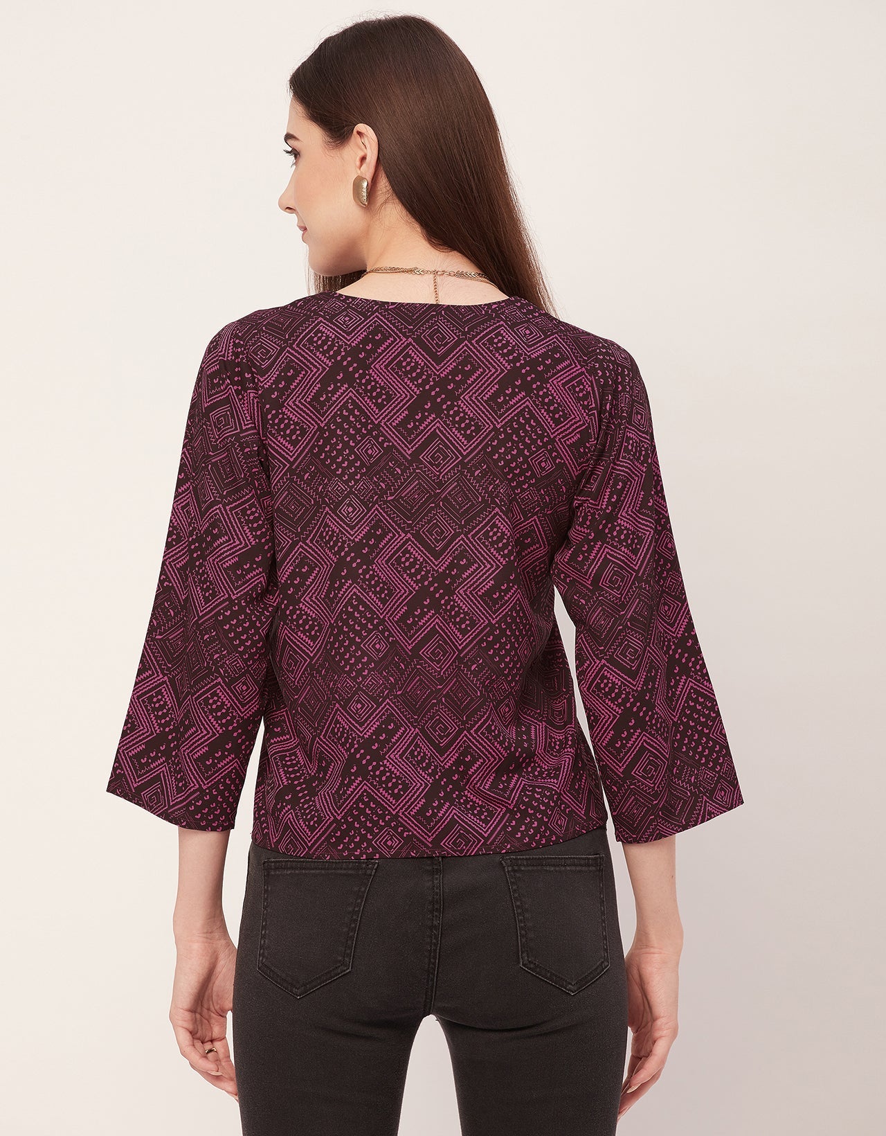 V-Neck Quarter Sleeve Top