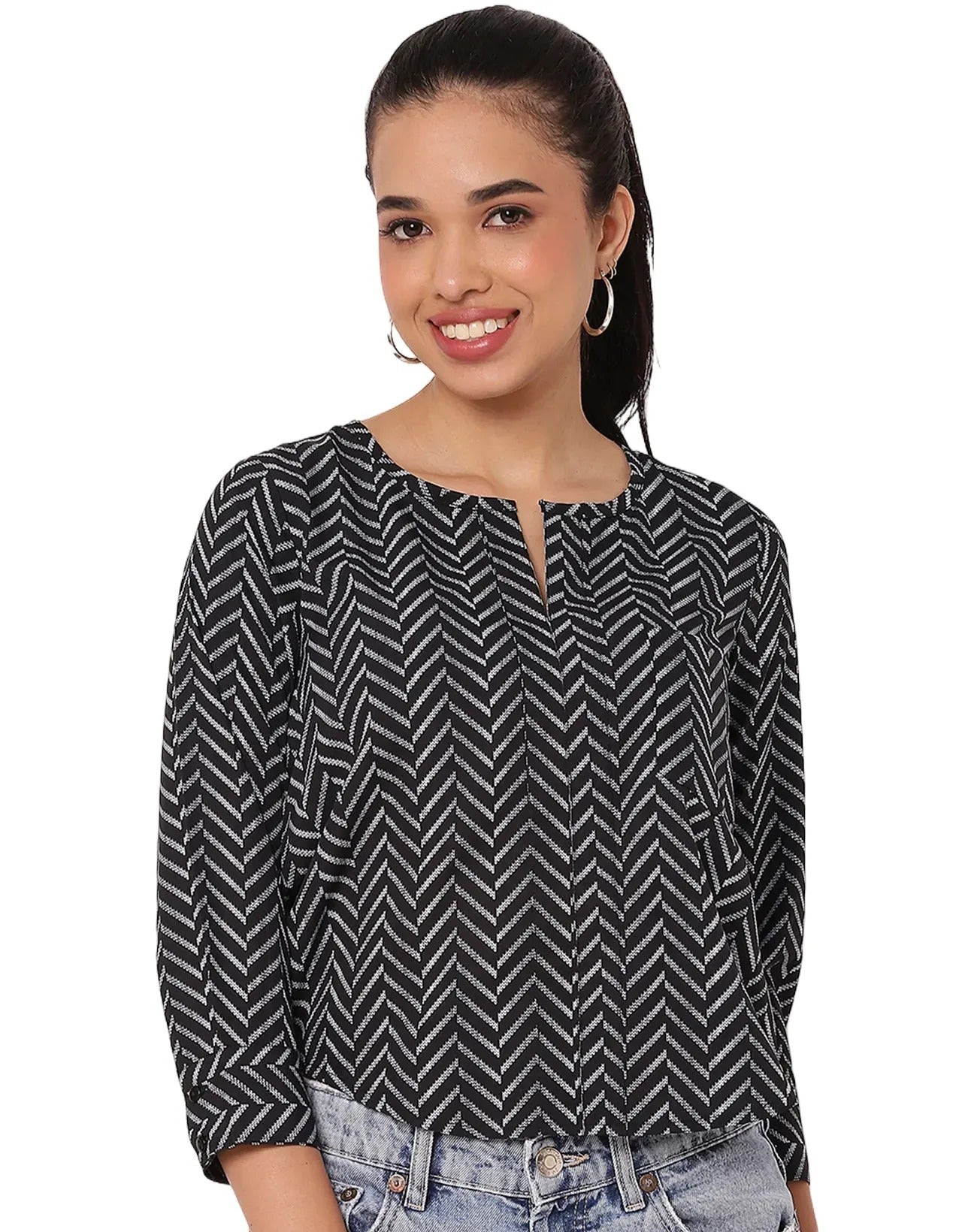 Printed Short V Neck Full Sleeve Top For Women