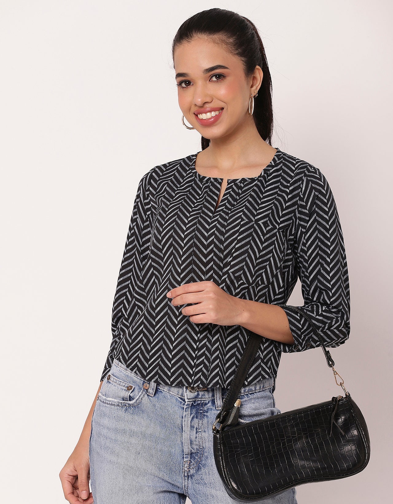 Printed Short V Neck Full Sleeve Top For Women