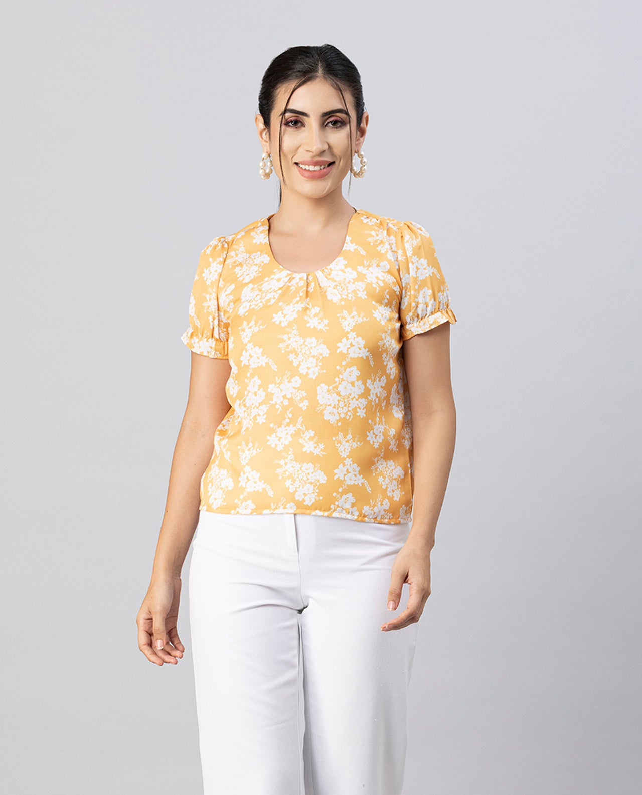 Round Neck Puffed Sleeves