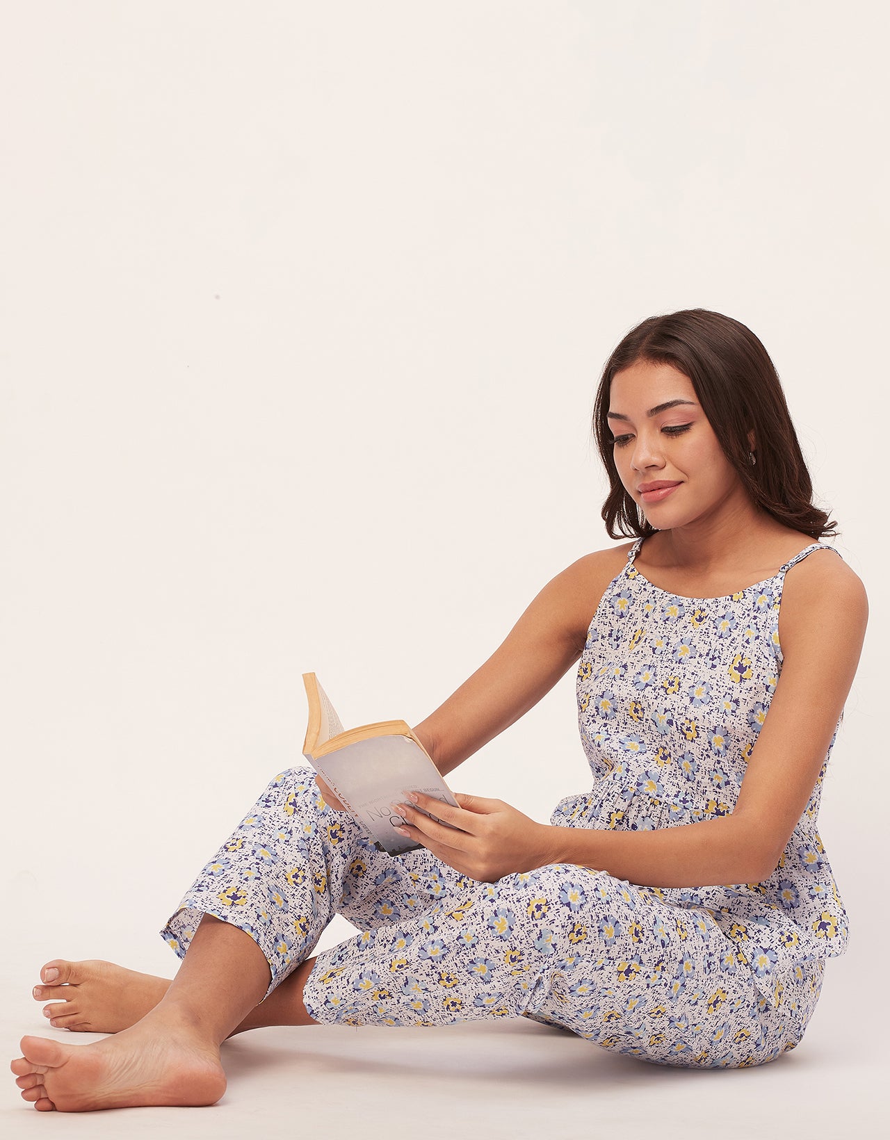 Sleeveless Nightsuit Set